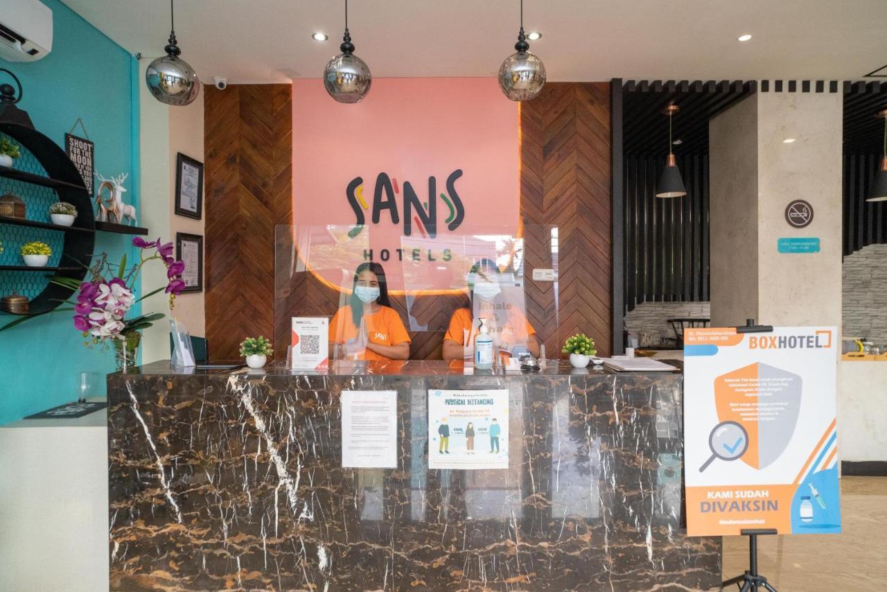 Sans Hotel Kupang Indah Surabaya By Reddoorz Eksteriør bilde