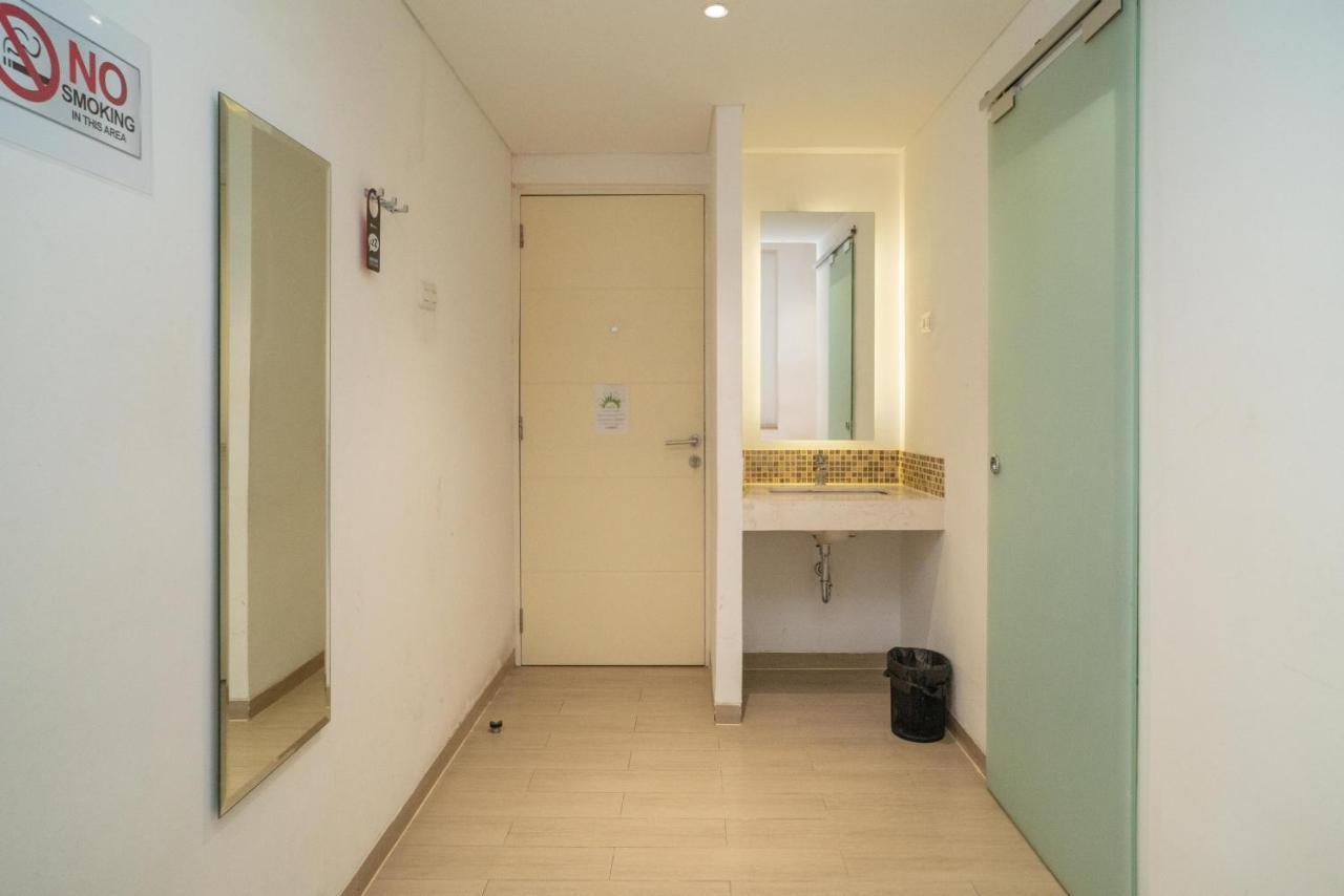 Sans Hotel Kupang Indah Surabaya By Reddoorz Eksteriør bilde