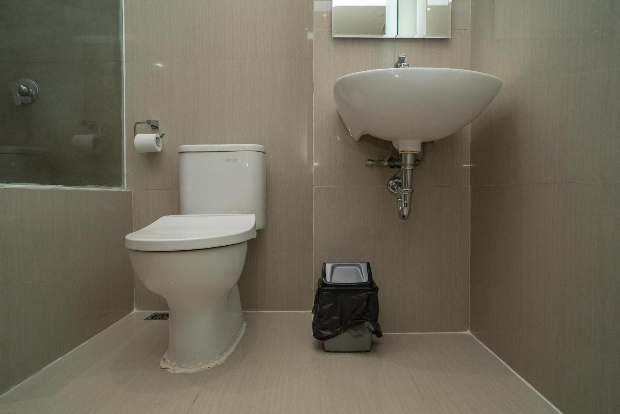 Sans Hotel Kupang Indah Surabaya By Reddoorz Eksteriør bilde