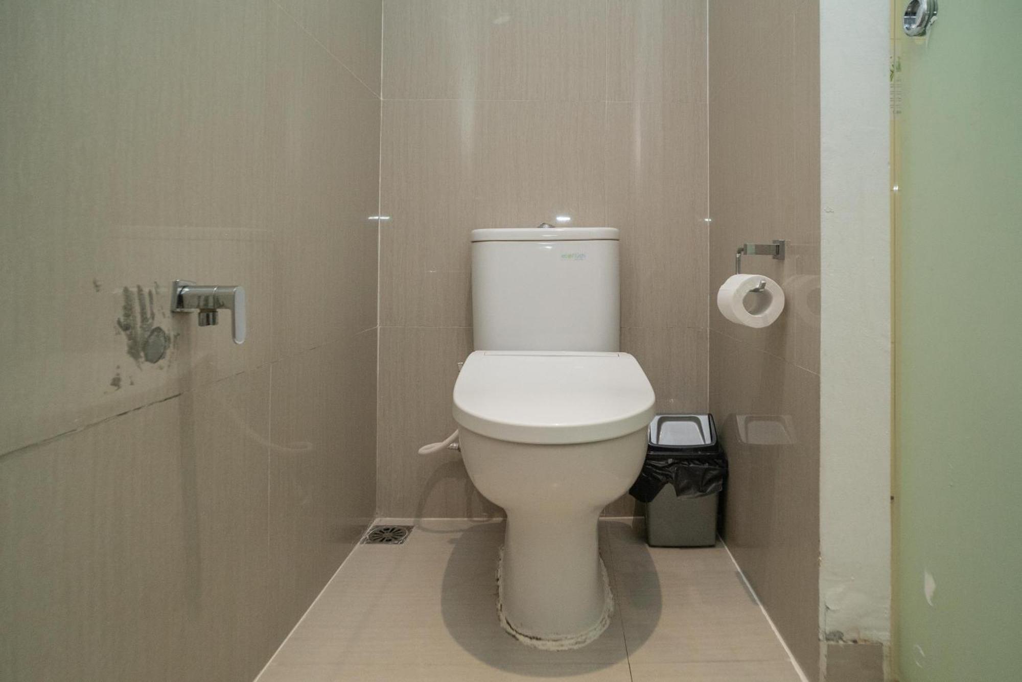 Sans Hotel Kupang Indah Surabaya By Reddoorz Eksteriør bilde